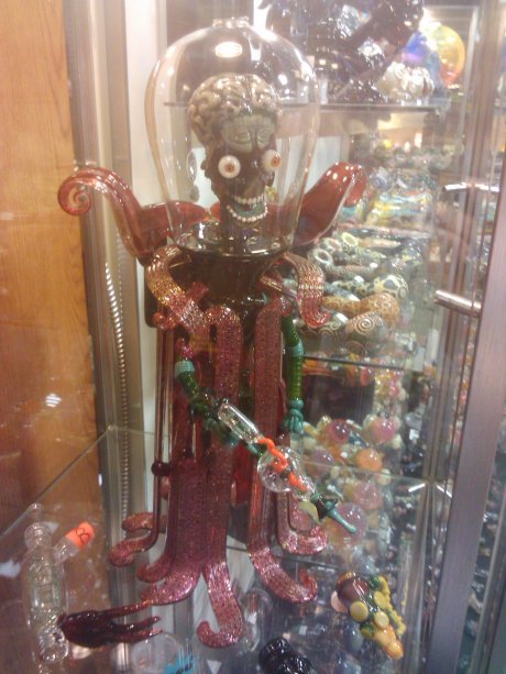 This beats all other pipes/bongs